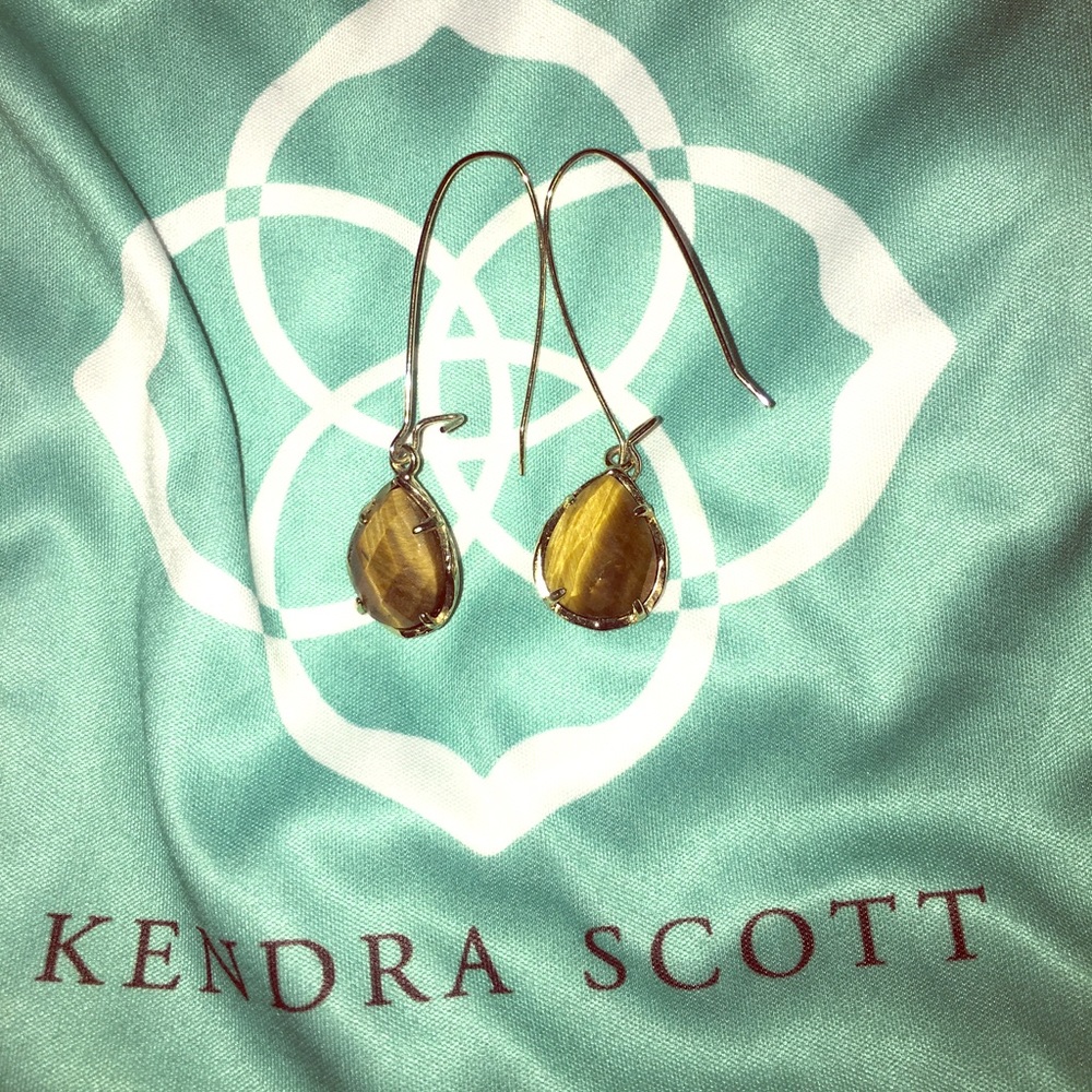 Kendra scott earrings